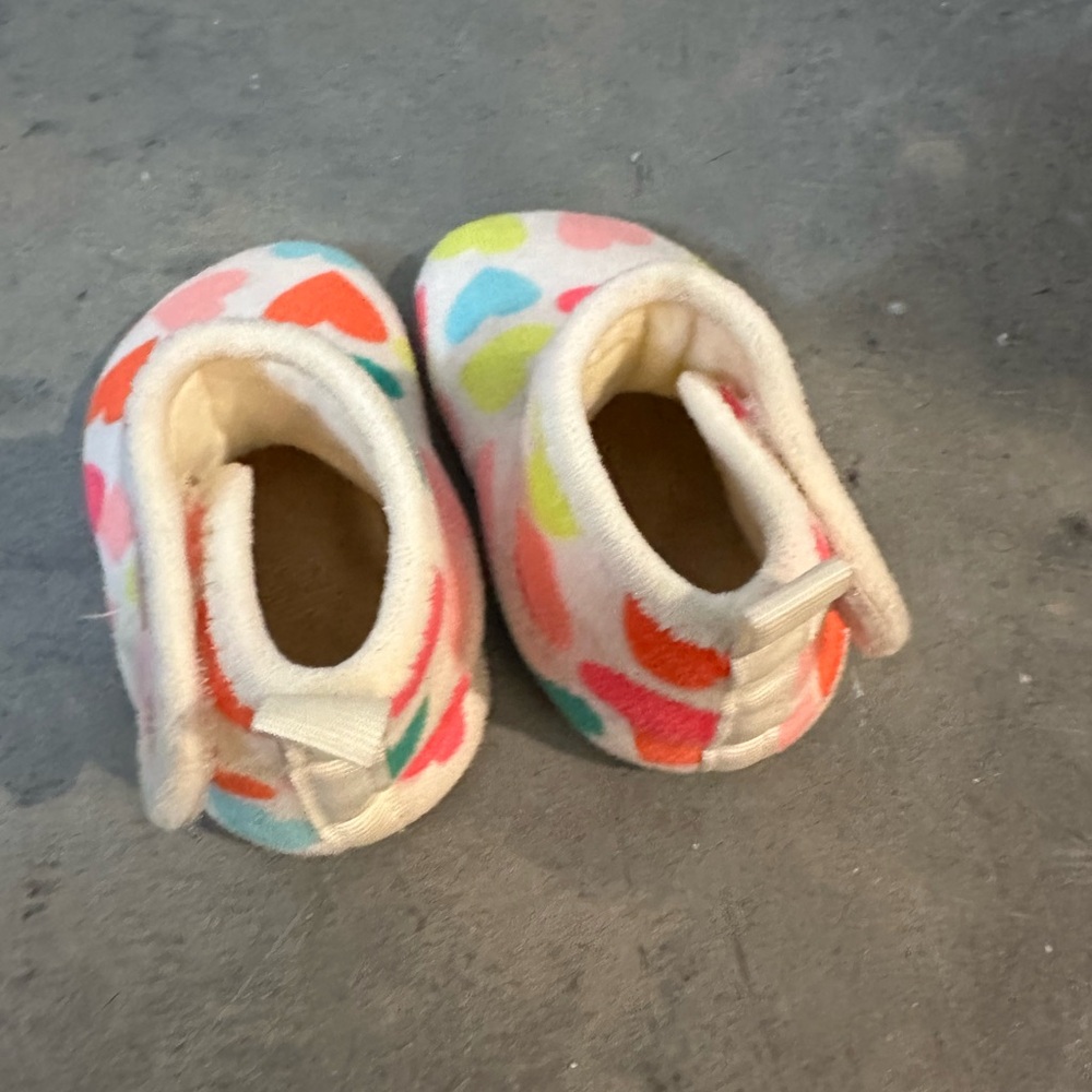Colorful Heart Pattern Kids Shoes - Picture 2 of 5
